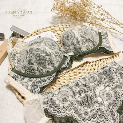 山茶花戀 Camellia Love