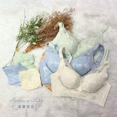 清晨百合 Morning Lily